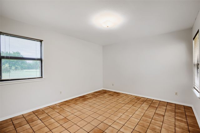 8251 Slippery Creek Court, Red Oak, TX 75154