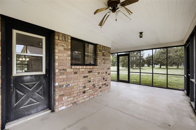 8251 Slippery Creek Court, Red Oak, TX 75154