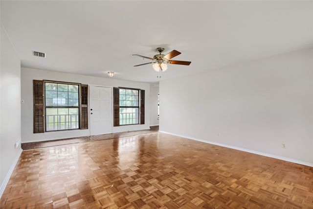 8251 Slippery Creek Court, Red Oak, TX 75154