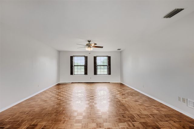 8251 Slippery Creek Court, Red Oak, TX 75154