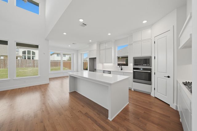 7444 Pondview Lane, Fort Worth, TX 76123