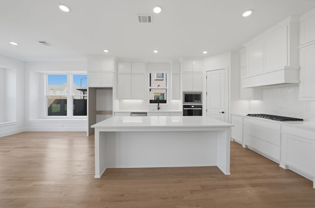 7444 Pondview Lane, Fort Worth, TX 76123