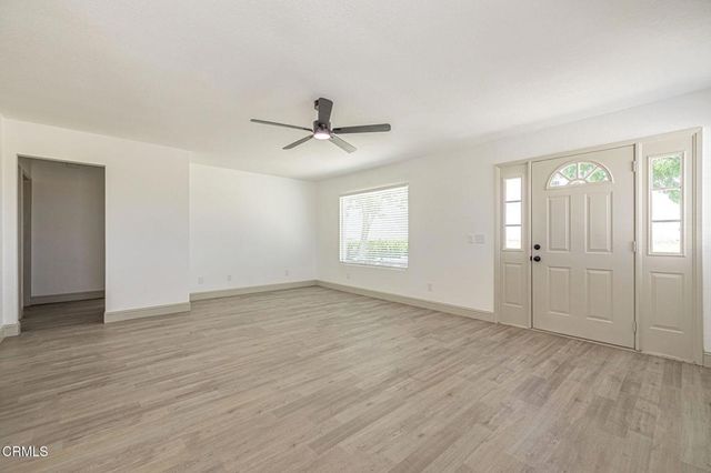 2866 W Avenue F, Lancaster, CA 93536