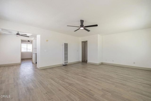 2866 W Avenue F, Lancaster, CA 93536