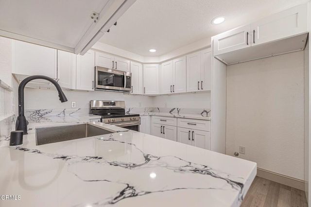 2866 W Avenue F, Lancaster, CA 93536