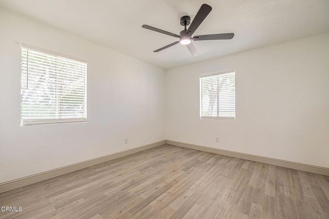2866 W Avenue F, Lancaster, CA 93536
