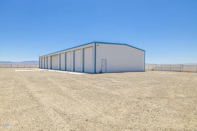 2866 W Avenue F, Lancaster, CA 93536