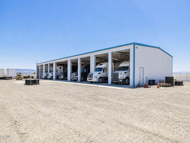 2866 W Avenue F, Lancaster, CA 93536