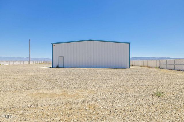 2866 W Avenue F, Lancaster, CA 93536