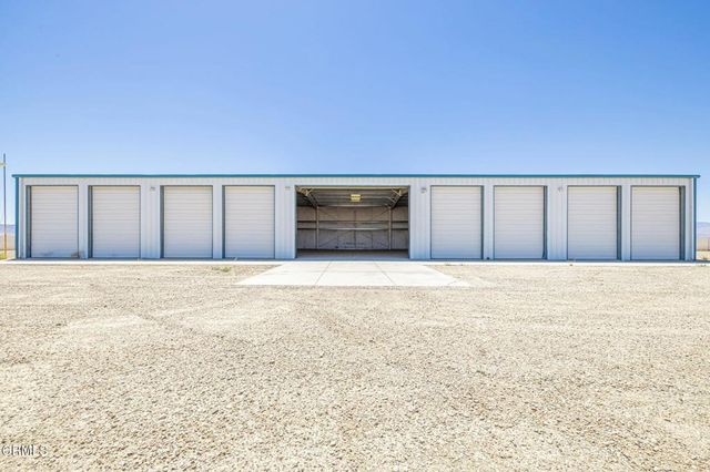 2866 W Avenue F, Lancaster, CA 93536