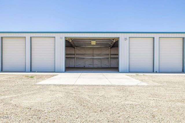 2866 W Avenue F, Lancaster, CA 93536