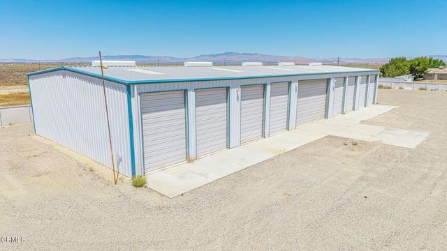 2866 W Avenue F, Lancaster, CA 93536