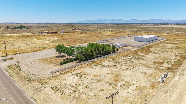 2866 W Avenue F, Lancaster, CA 93536