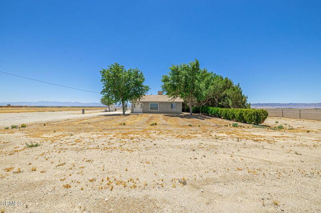 2866 W Avenue F, Lancaster, CA 93536