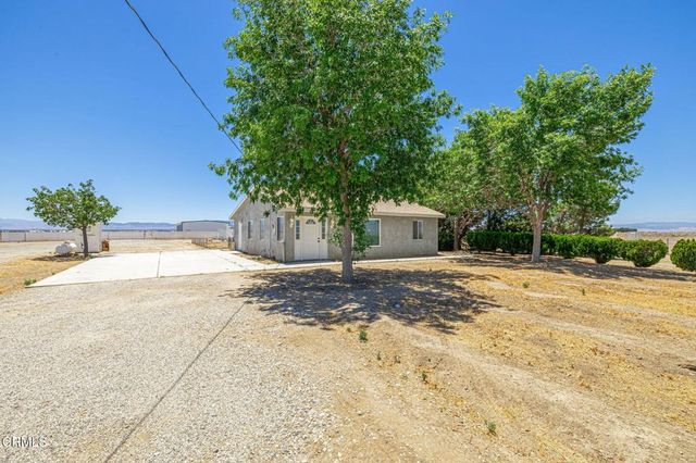 2866 W Avenue F, Lancaster, CA 93536