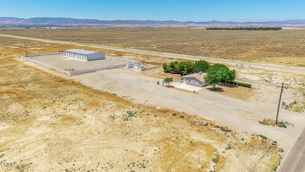 2866 W Avenue F, Lancaster, CA 93536