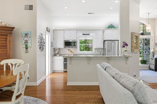 28 Forest Dr, Hilton Head Island, SC 29928