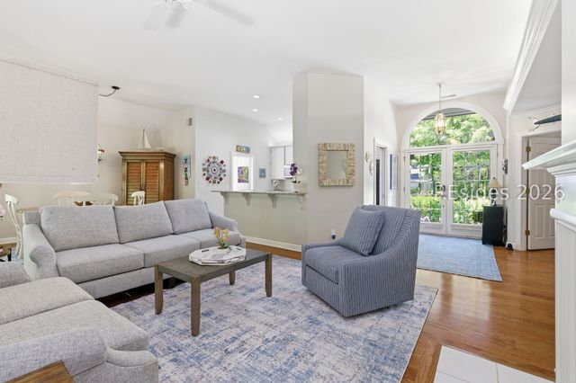28 Forest Dr, Hilton Head Island, SC 29928