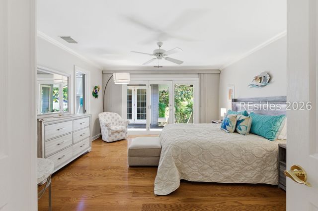 28 Forest Dr, Hilton Head Island, SC 29928