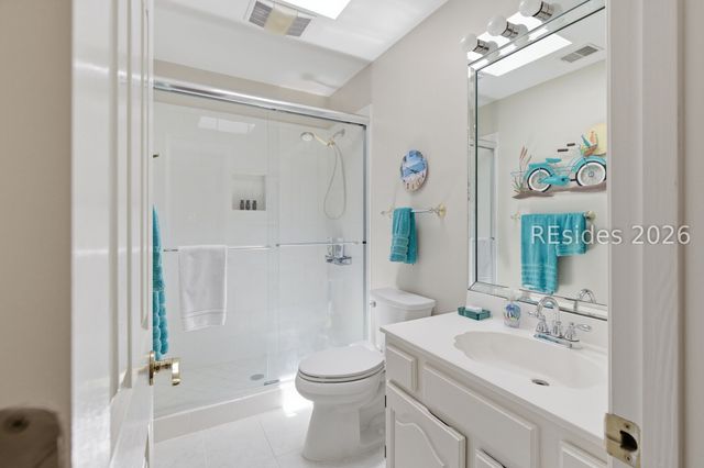 28 Forest Dr, Hilton Head Island, SC 29928