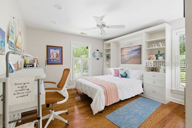 28 Forest Dr, Hilton Head Island, SC 29928