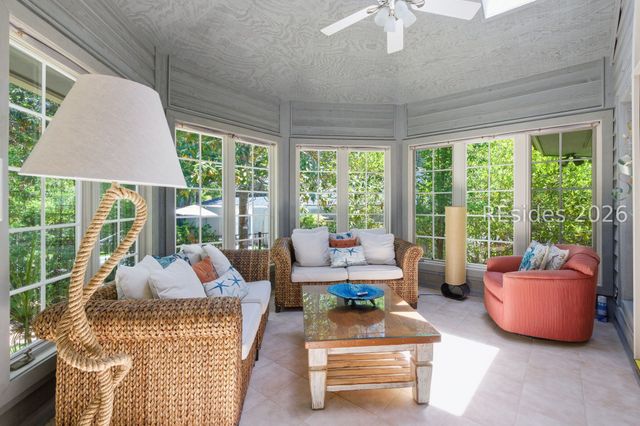 28 Forest Dr, Hilton Head Island, SC 29928