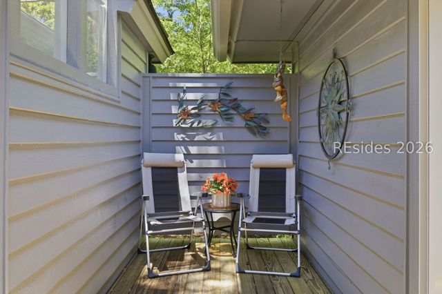 28 Forest Dr, Hilton Head Island, SC 29928