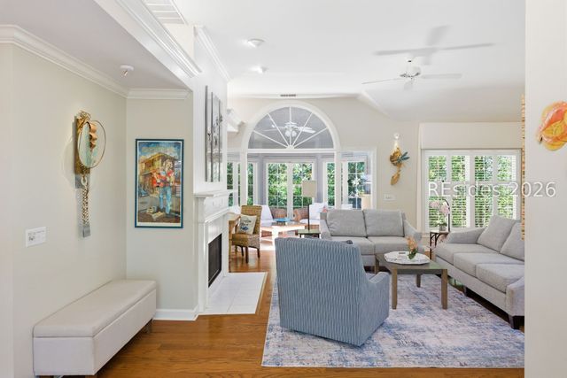28 Forest Dr, Hilton Head Island, SC 29928