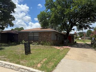 107 Ray Street Unit A, Arlington, TX 76010
