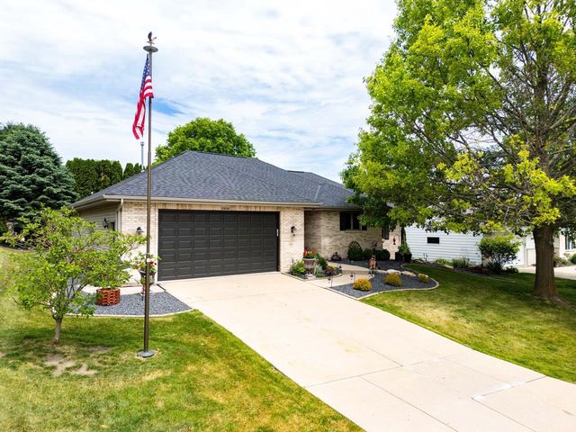 2938 Yale Drive, Janesville, WI 53548