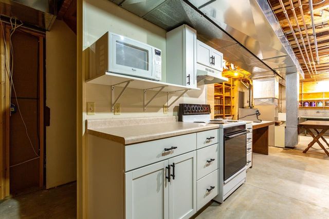 2938 Yale Drive, Janesville, WI 53548