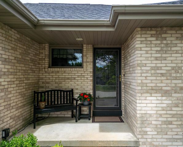 2938 Yale Drive, Janesville, WI 53548