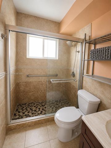 1230 W 54th St 218A, Hialeah, FL 33012