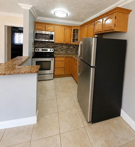 1230 W 54th St 218A, Hialeah, FL 33012