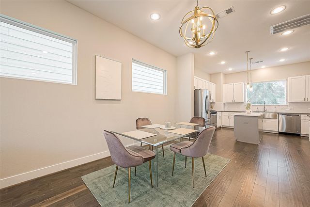 2051 Sherwood Forest Street, Houston, TX 77043