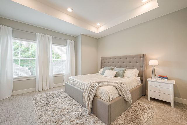 2051 Sherwood Forest Street, Houston, TX 77043