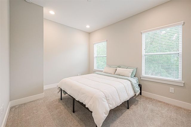 2051 Sherwood Forest Street, Houston, TX 77043