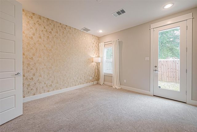 2051 Sherwood Forest Street, Houston, TX 77043