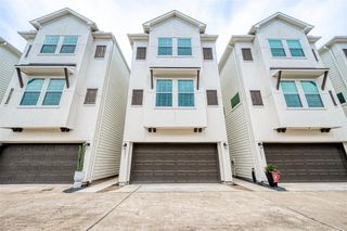 2051 Sherwood Forest Street, Houston, TX 77043