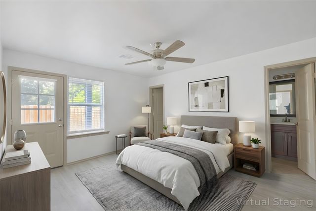 113 Bolden St A B, Houston, TX 77029