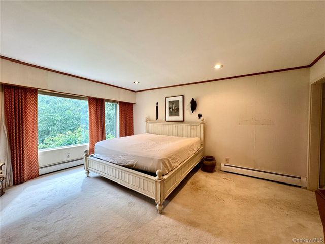 211 Meadow Brook Lane, Greenville, NY 12083