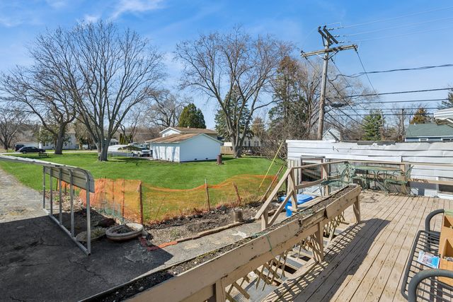 4607 Dumoulin Avenue, Lisle, IL 60532