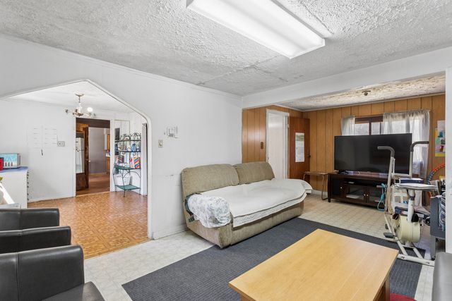 4607 Dumoulin Avenue, Lisle, IL 60532