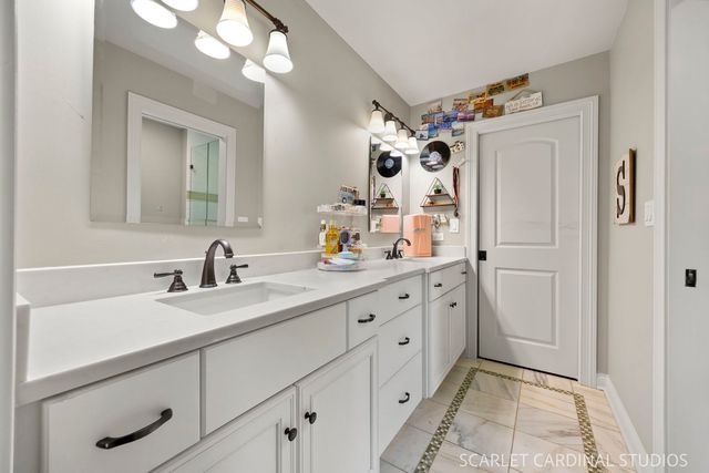 835 S Wright Street, Naperville, IL 60540