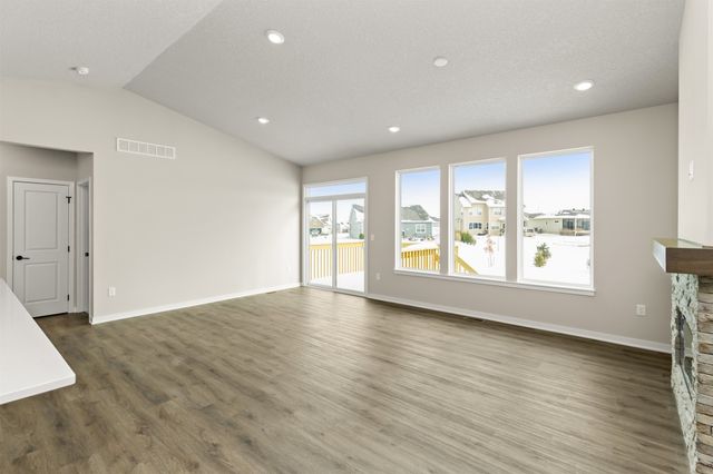 16520 Bentwood Drive, Urbandale, IA 50323