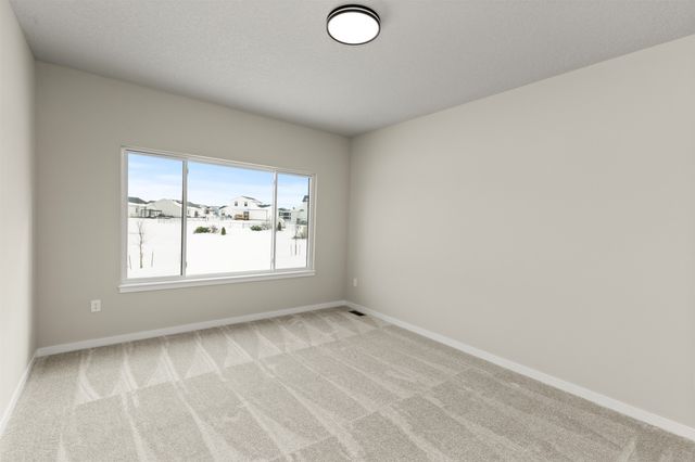 16520 Bentwood Drive, Urbandale, IA 50323