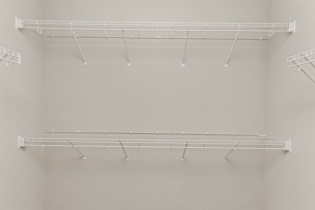 16520 Bentwood Drive, Urbandale, IA 50323