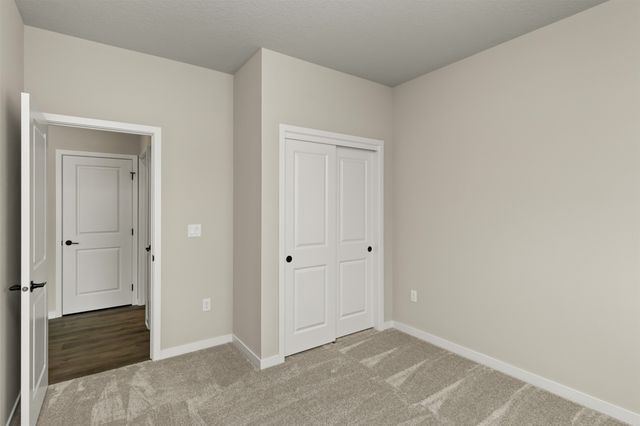 16520 Bentwood Drive, Urbandale, IA 50323