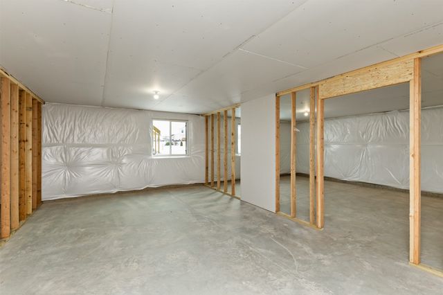 16520 Bentwood Drive, Urbandale, IA 50323