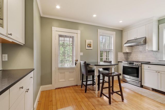 33 School Street 3, Andover, MA 01810
